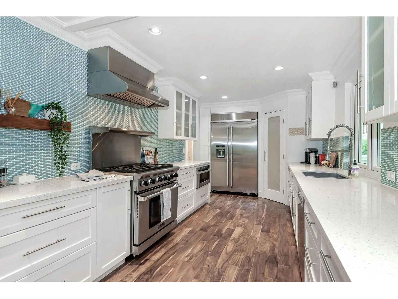 148 CLOVERMEADOW CRESCENT