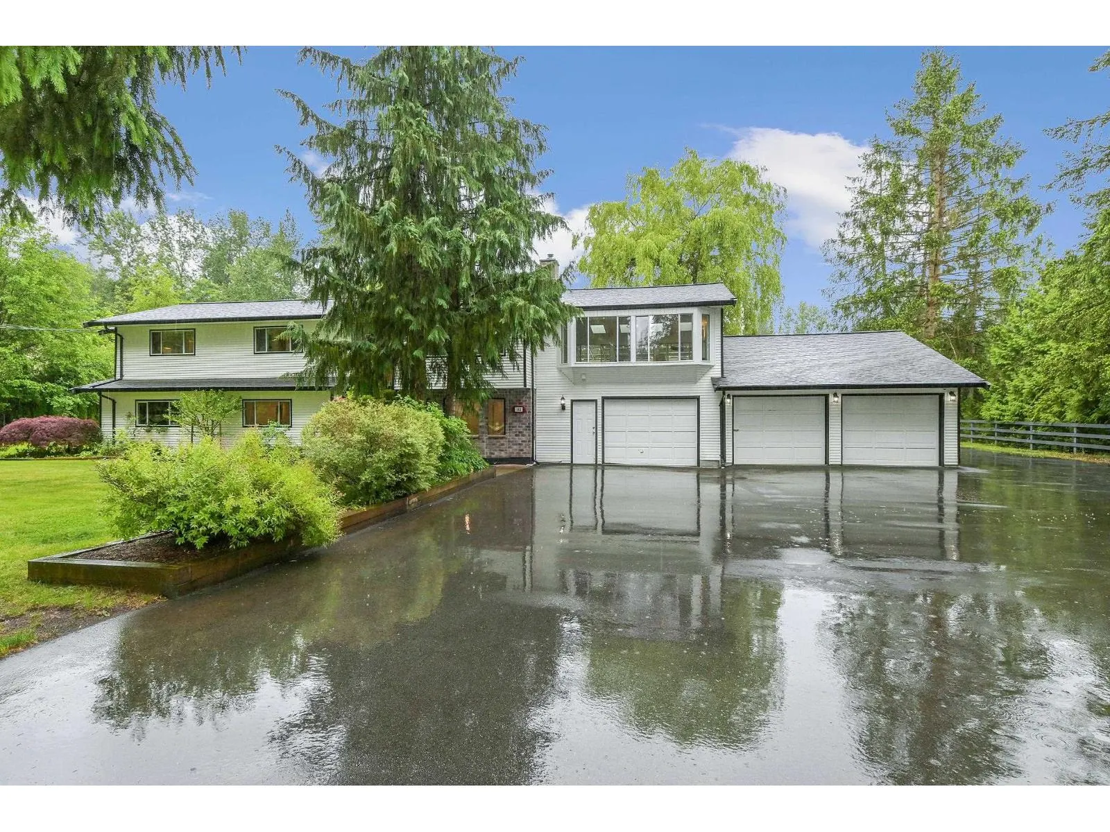 148 CLOVERMEADOW CRESCENT