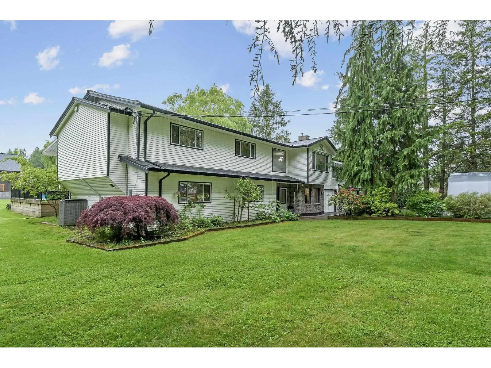 148 CLOVERMEADOW CRESCENT