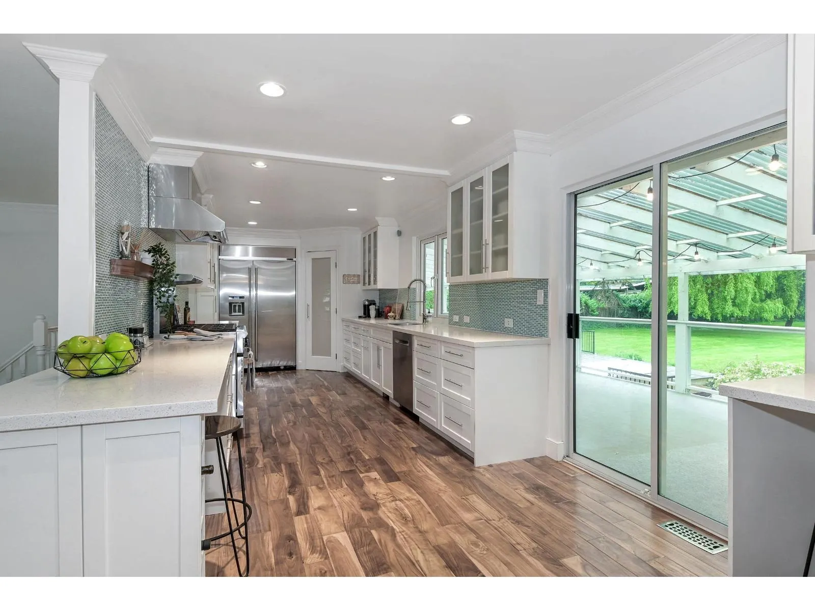 148 CLOVERMEADOW CRESCENT