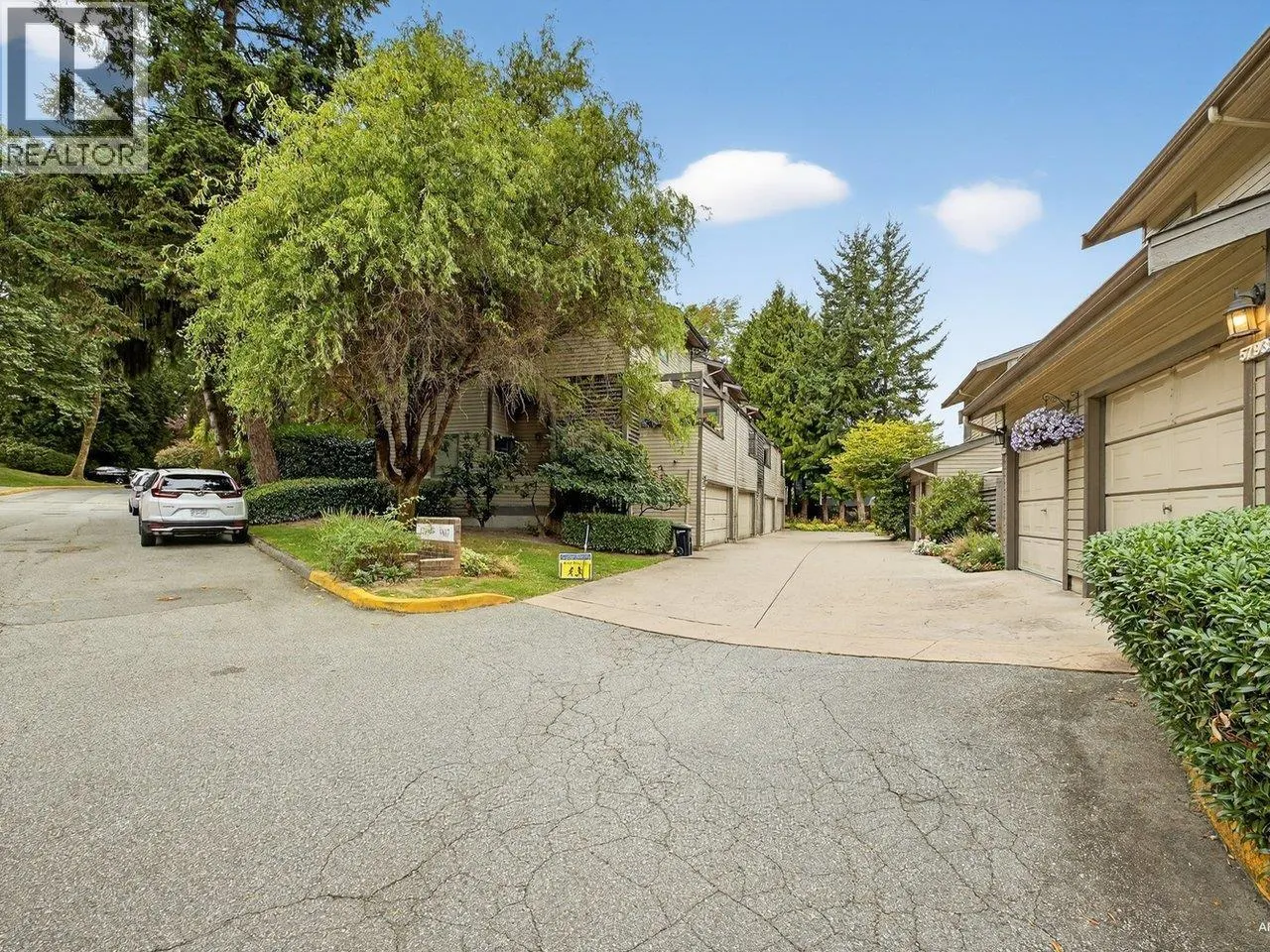 5805 MAYVIEW CIRCLE
