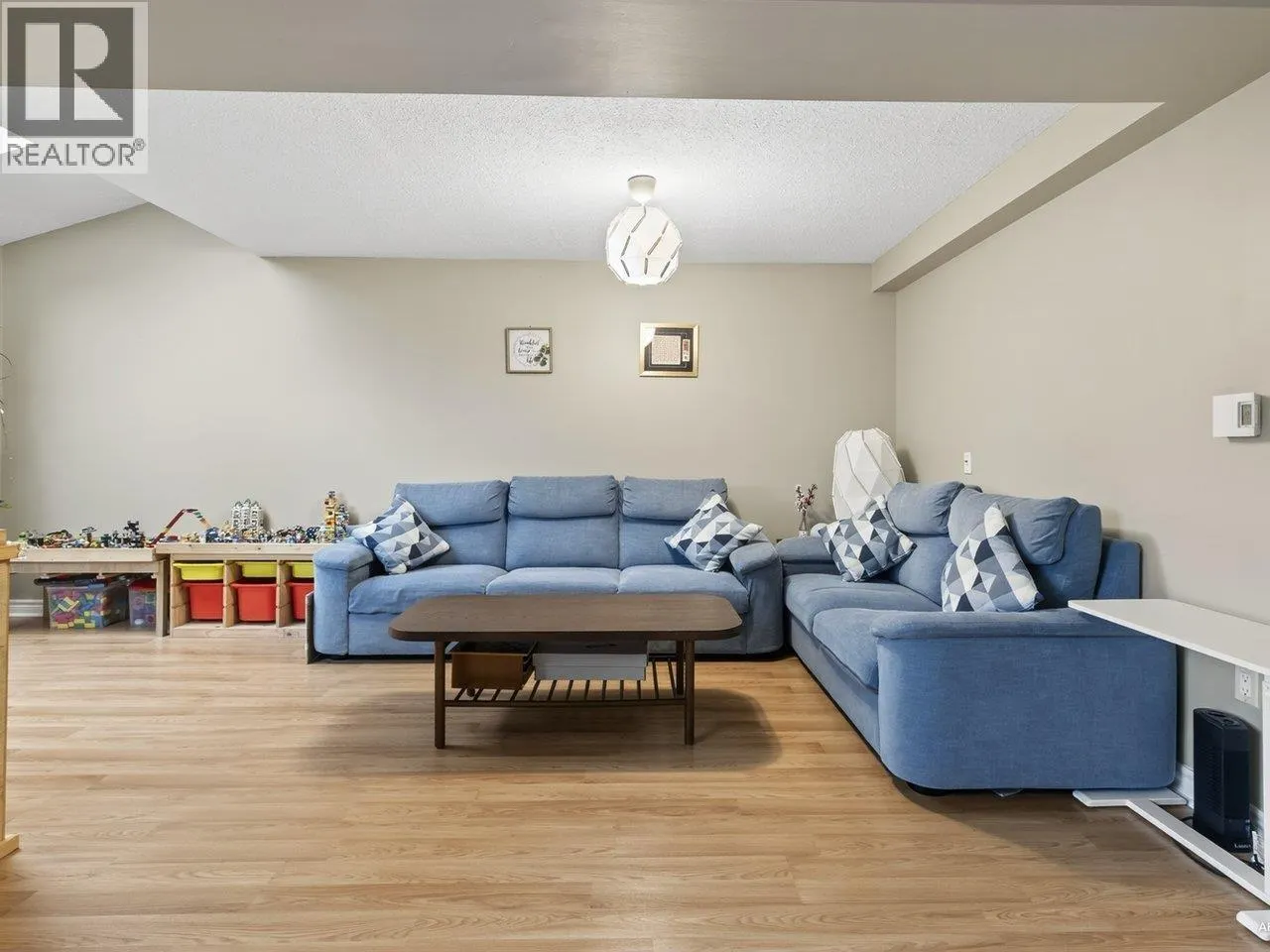 5805 MAYVIEW CIRCLE