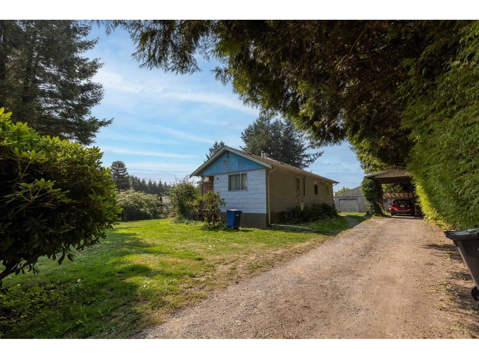 1093 MCKENZIE ROAD