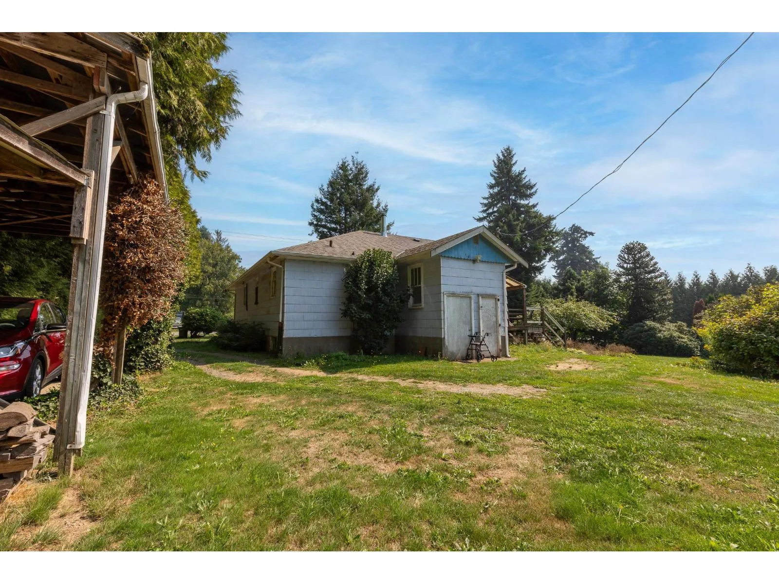1093 MCKENZIE ROAD
