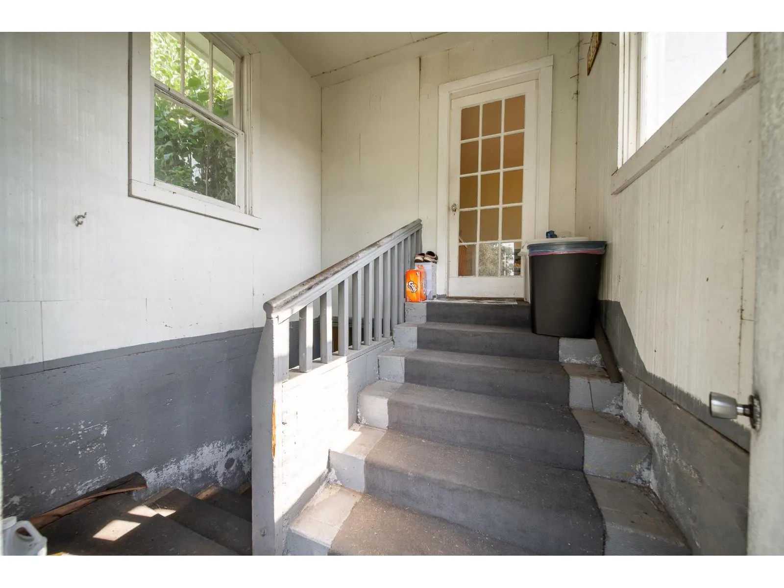 1093 MCKENZIE ROAD