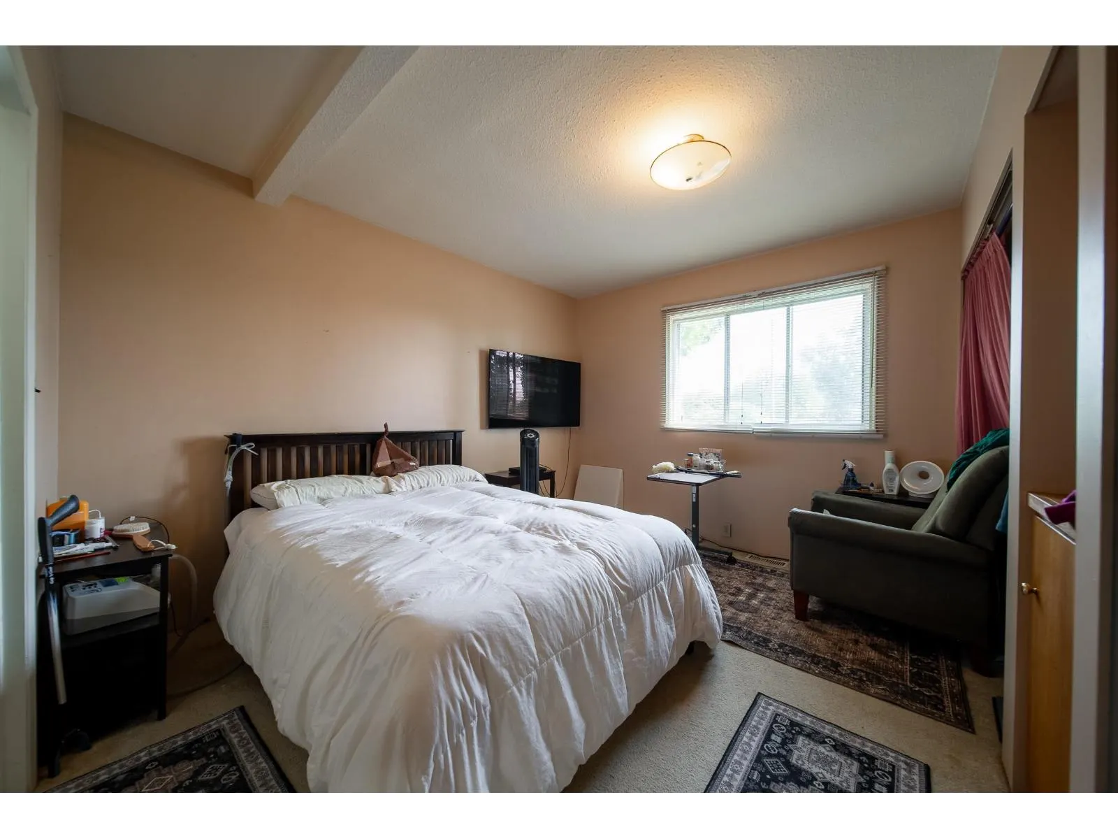 1093 MCKENZIE ROAD