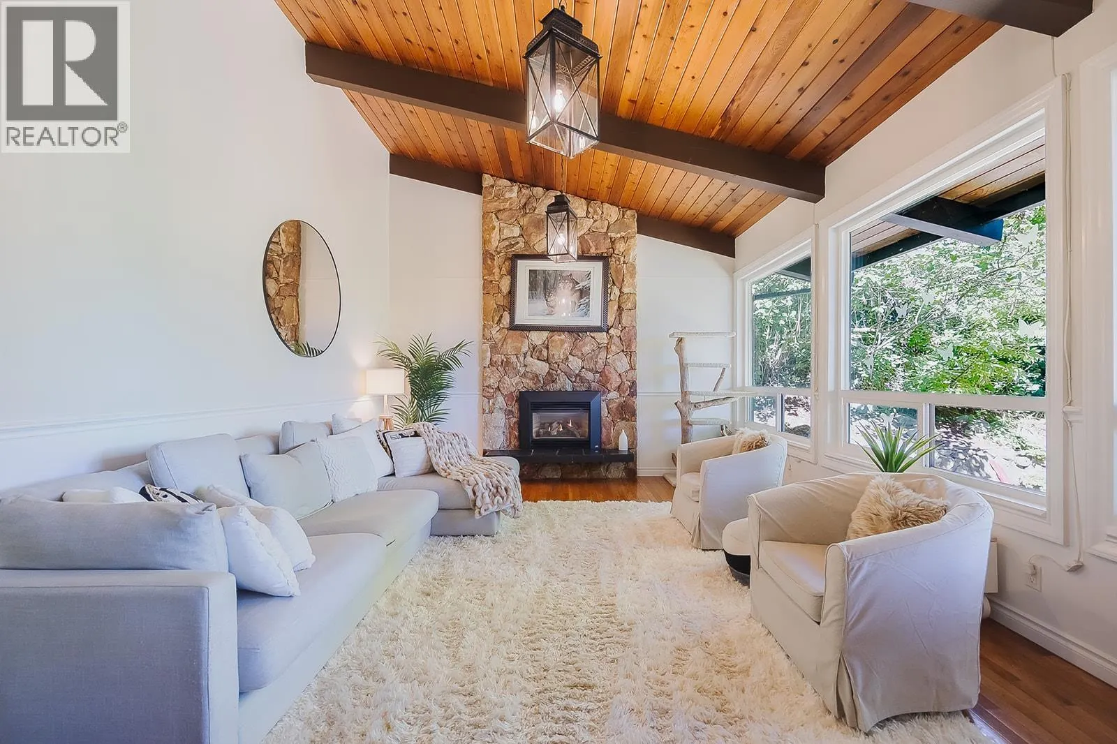 3345 VIEWMOUNT DRIVE