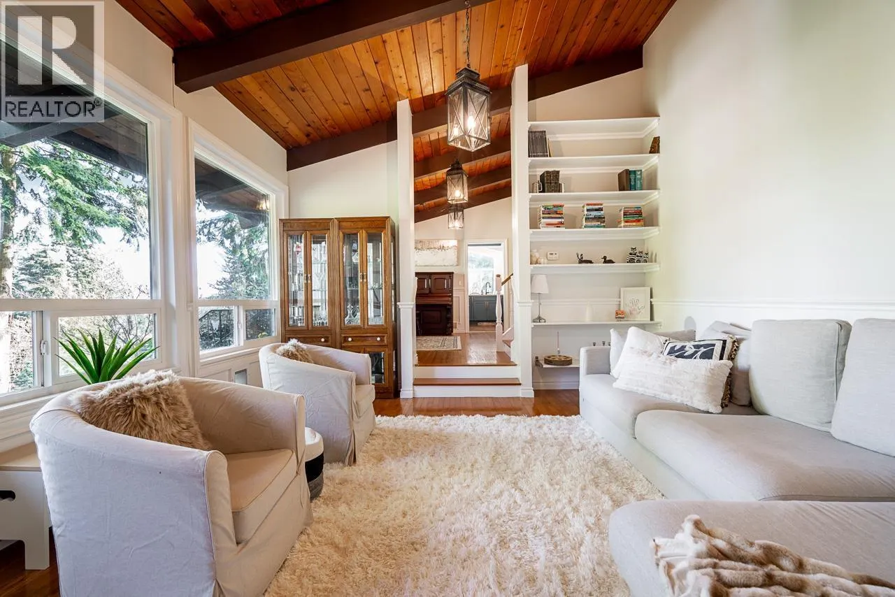3345 VIEWMOUNT DRIVE