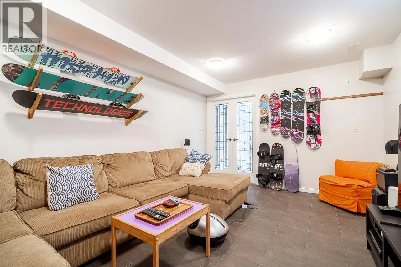 3345 VIEWMOUNT DRIVE