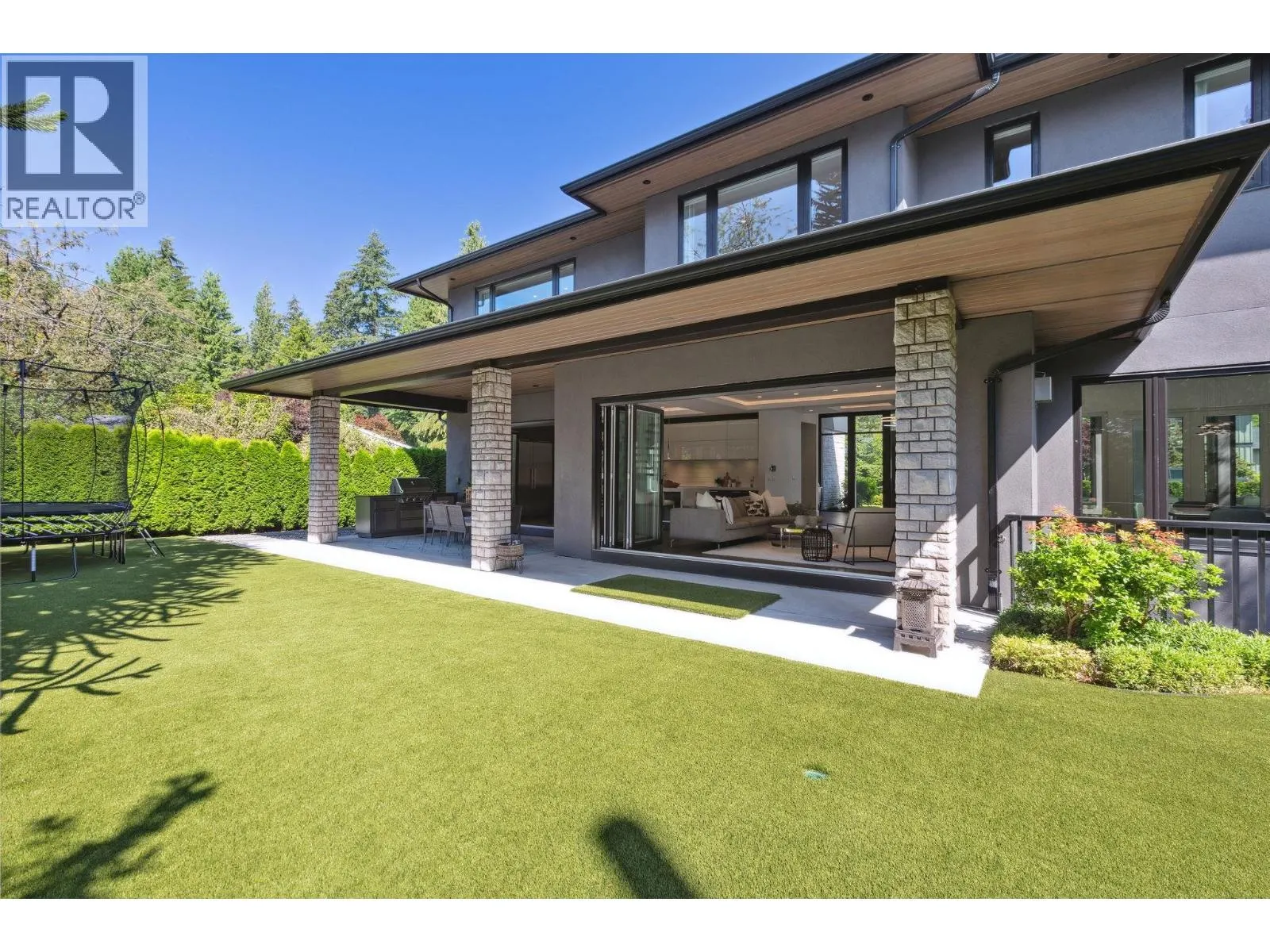 983 TUDOR AVENUE