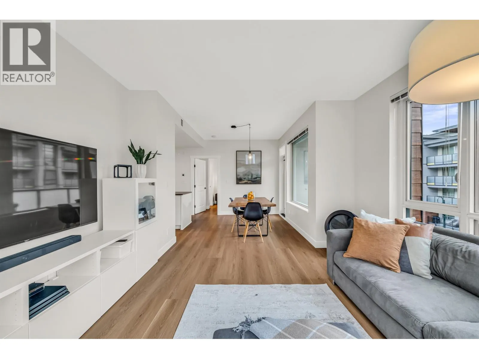 404 2632 LIBRARY LANE