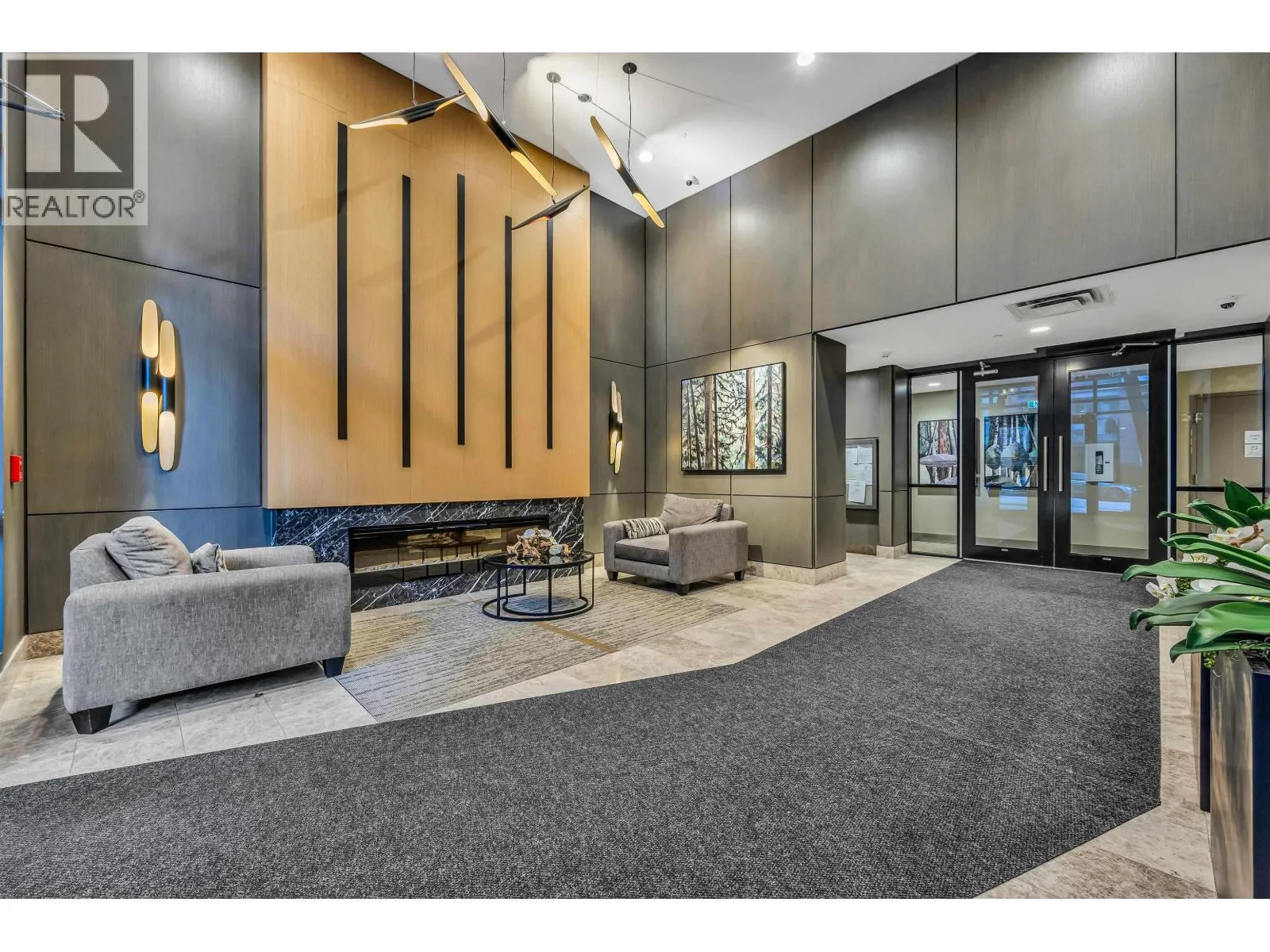404 2632 LIBRARY LANE