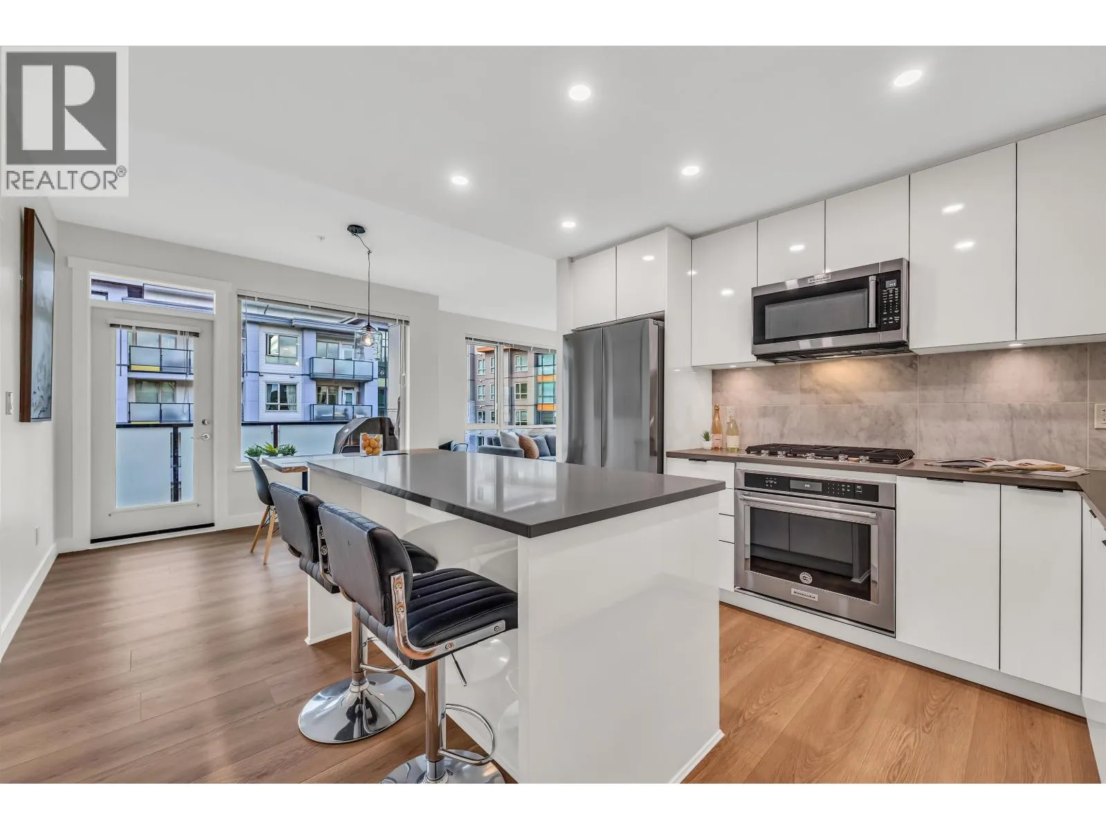 404 2632 LIBRARY LANE