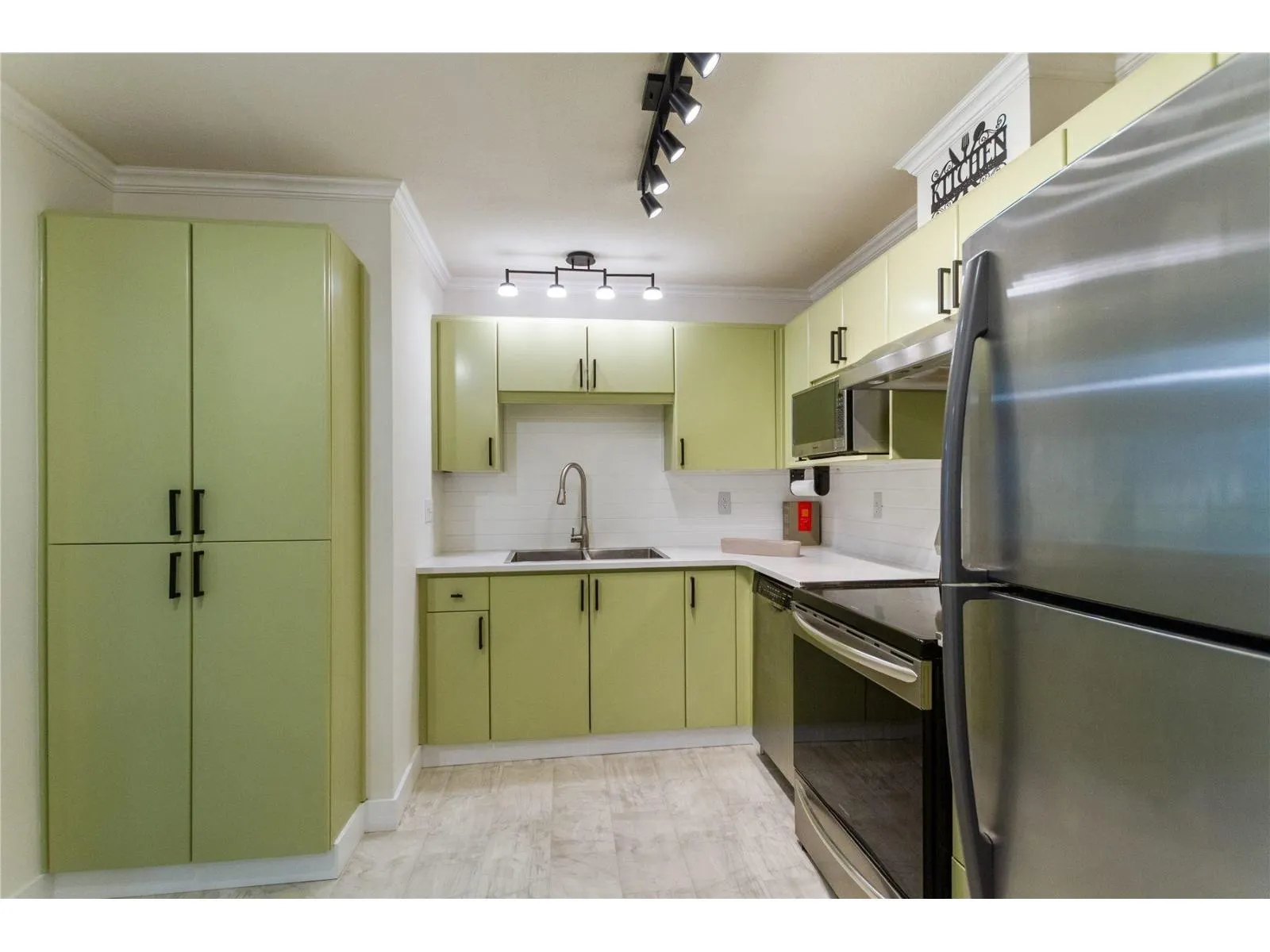 206 10186 155 STREET