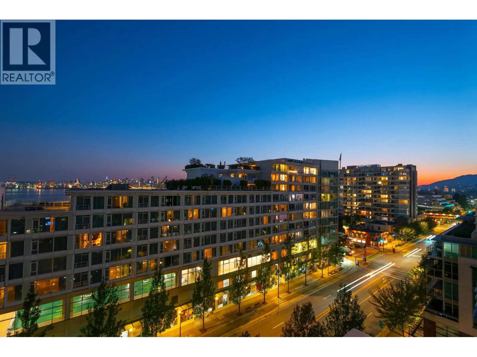 902 138 E ESPLANADE