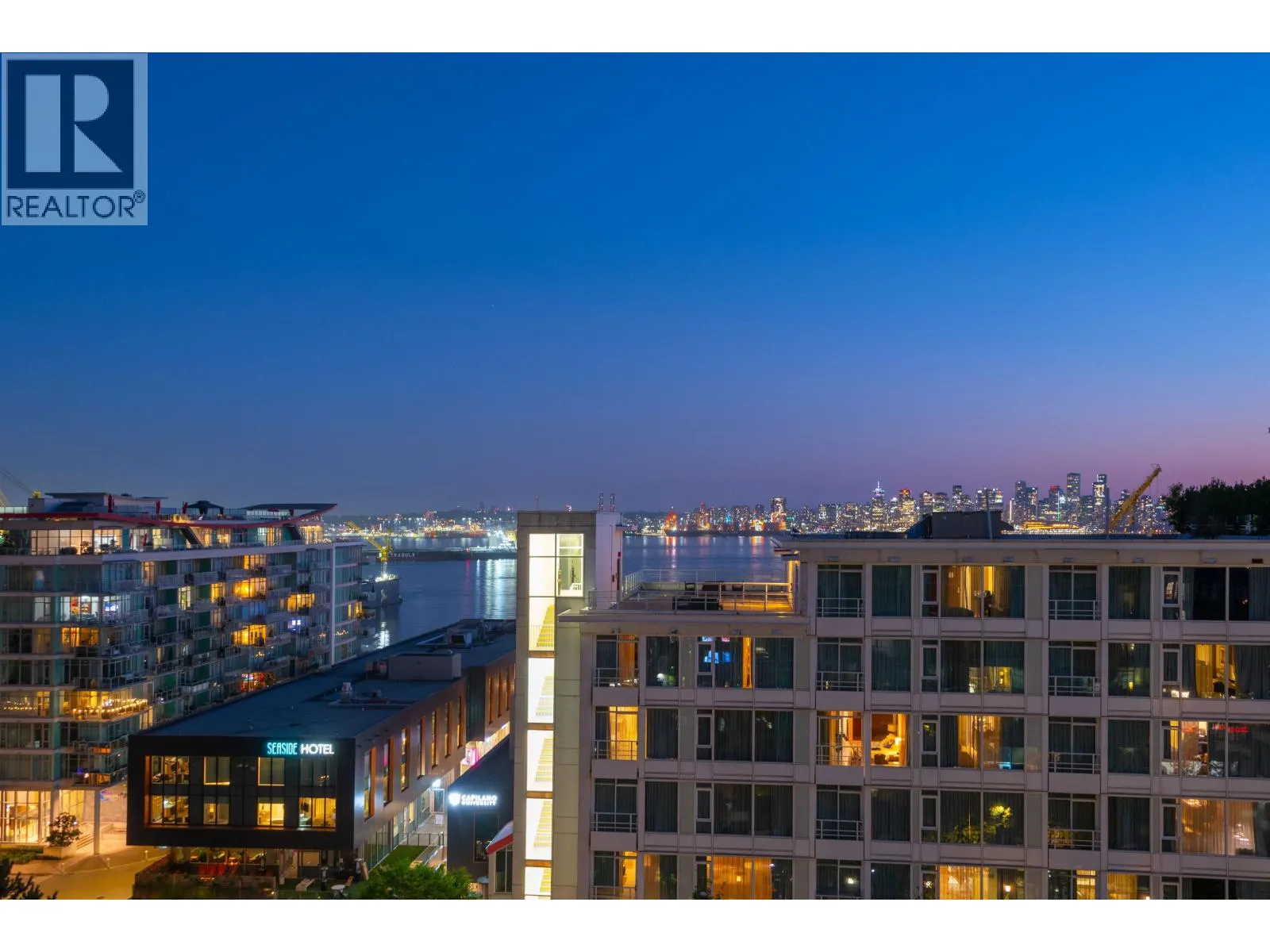902 138 E ESPLANADE