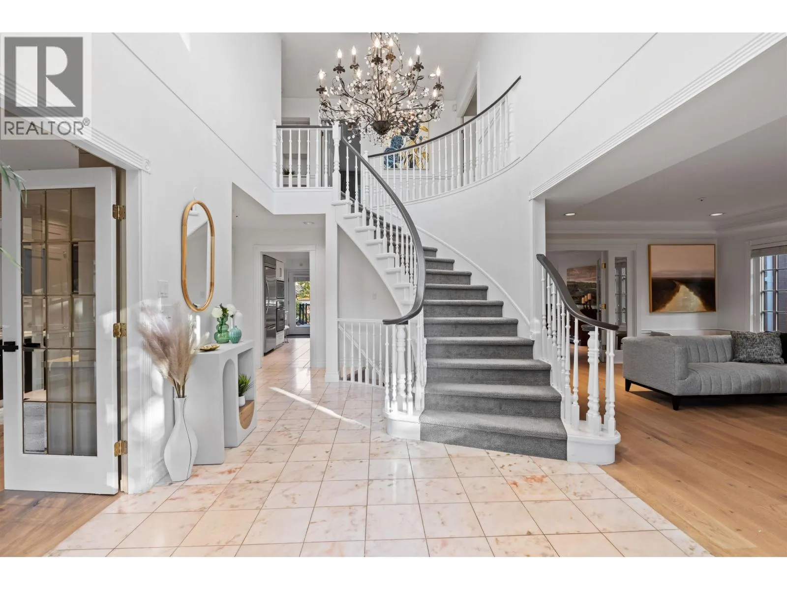 2318 OLIVER CRESCENT