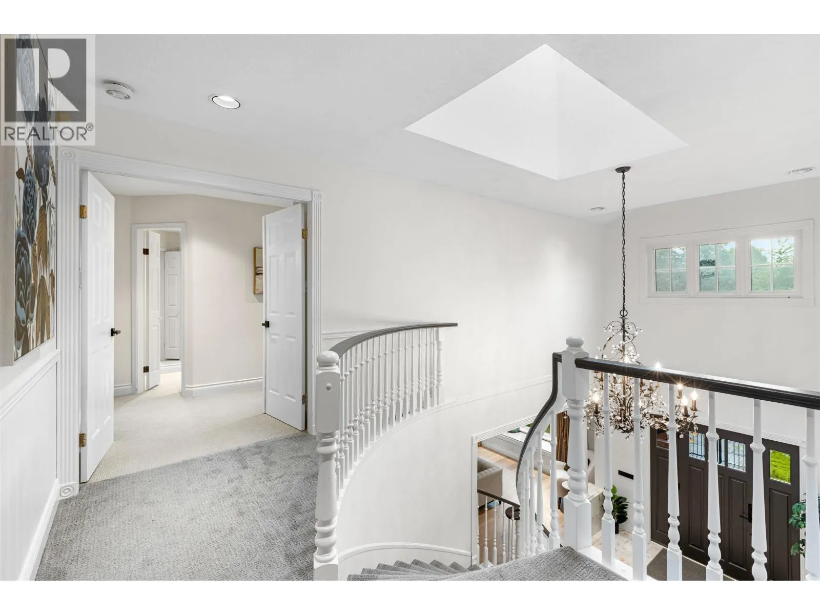 2318 OLIVER CRESCENT