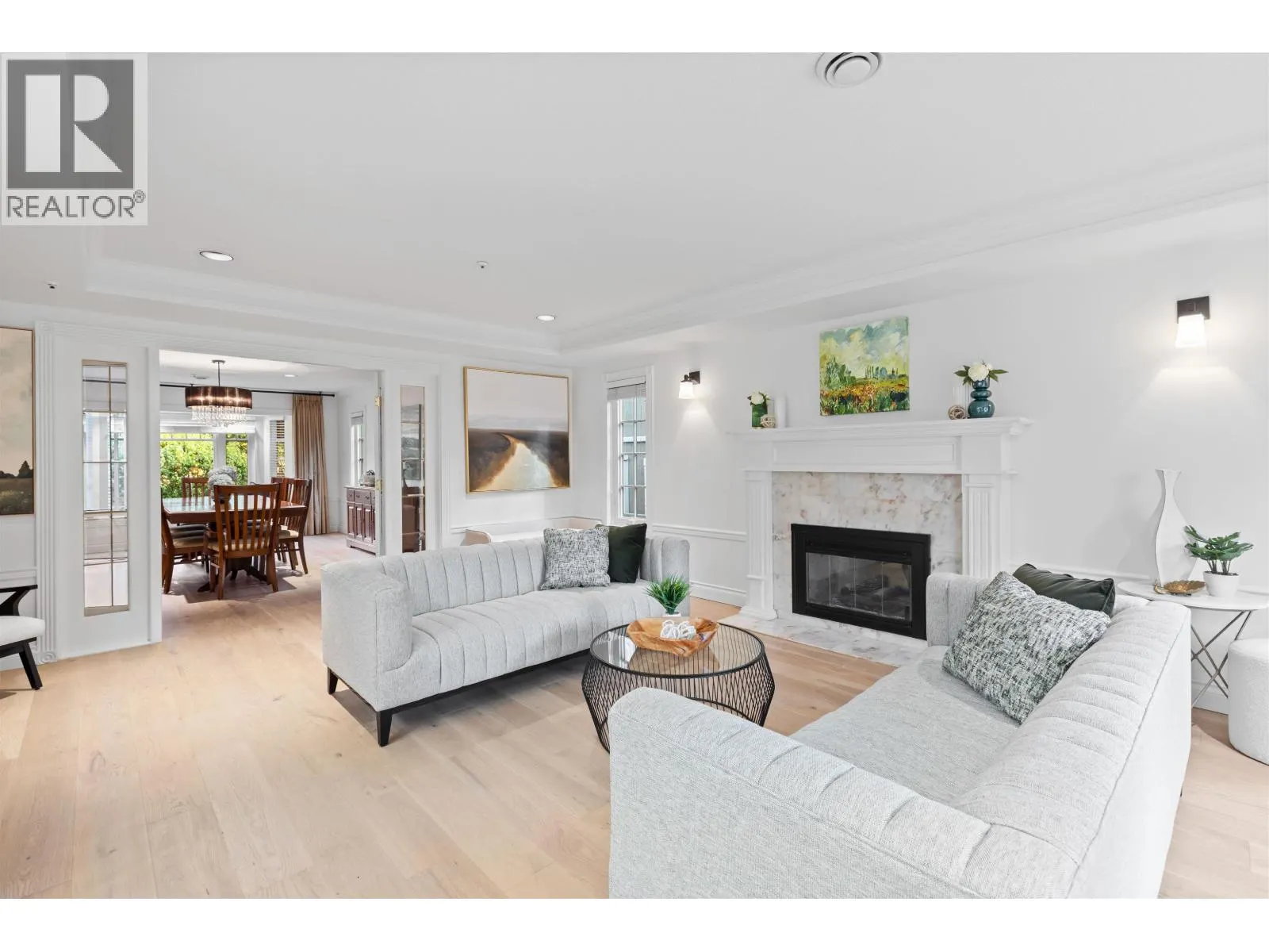 2318 OLIVER CRESCENT
