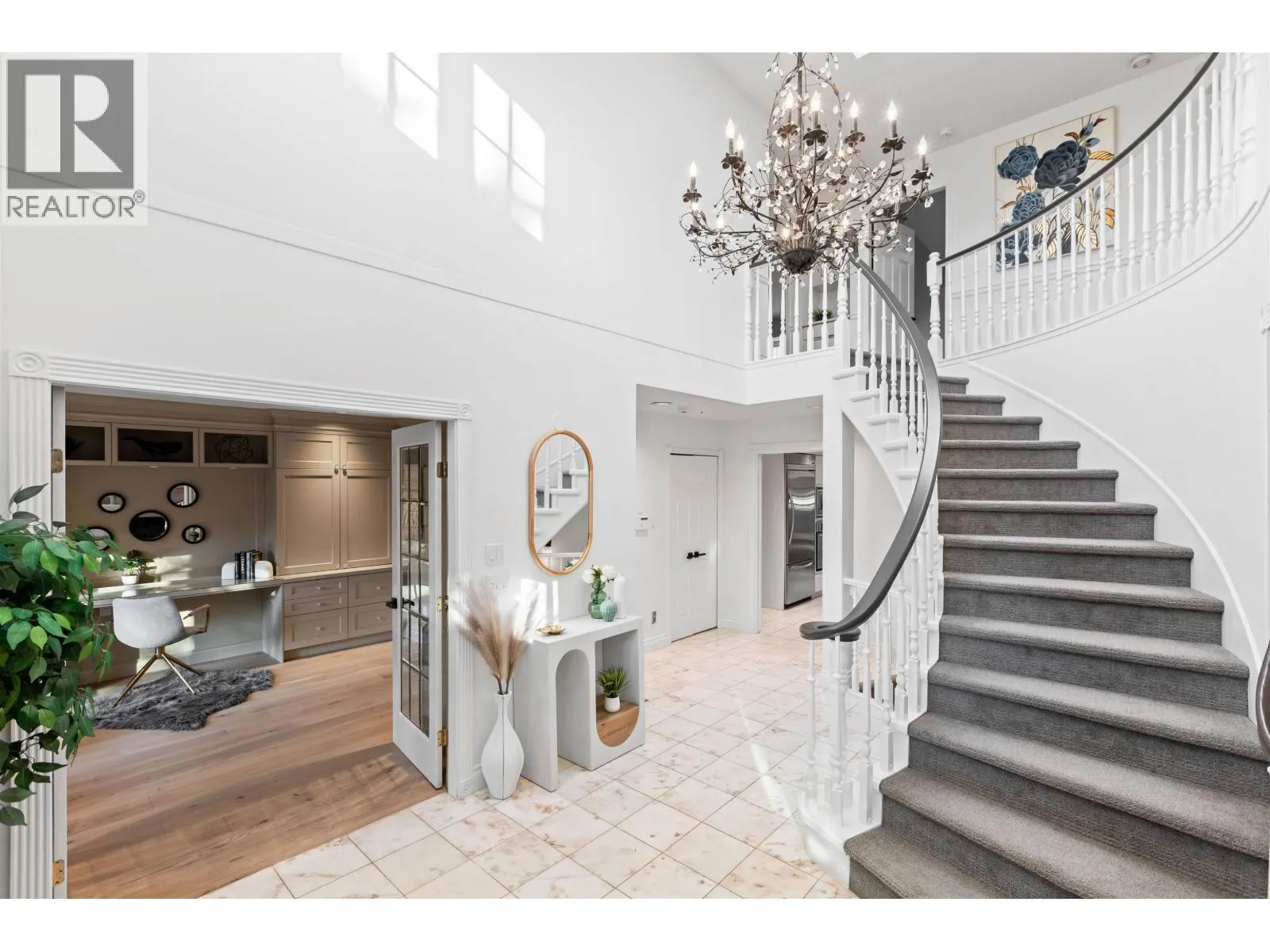 2318 OLIVER CRESCENT