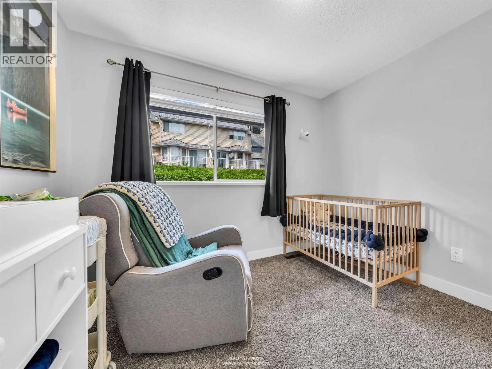 405 1176 FALCON DRIVE