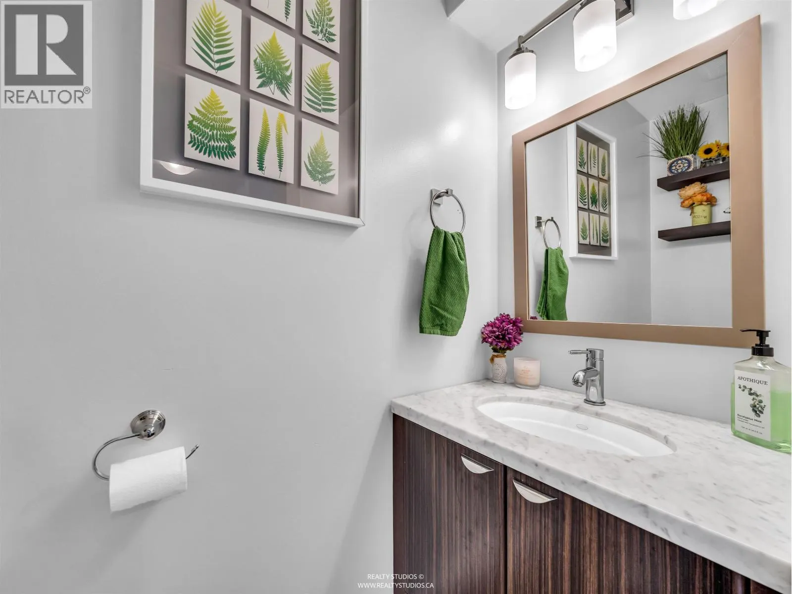 405 1176 FALCON DRIVE