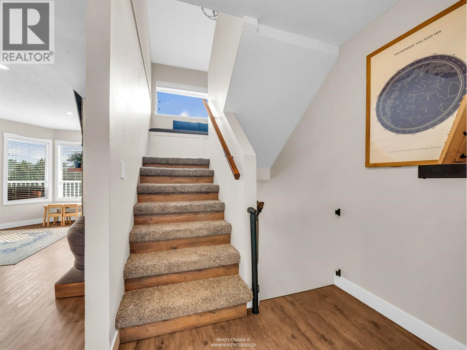 405 1176 FALCON DRIVE