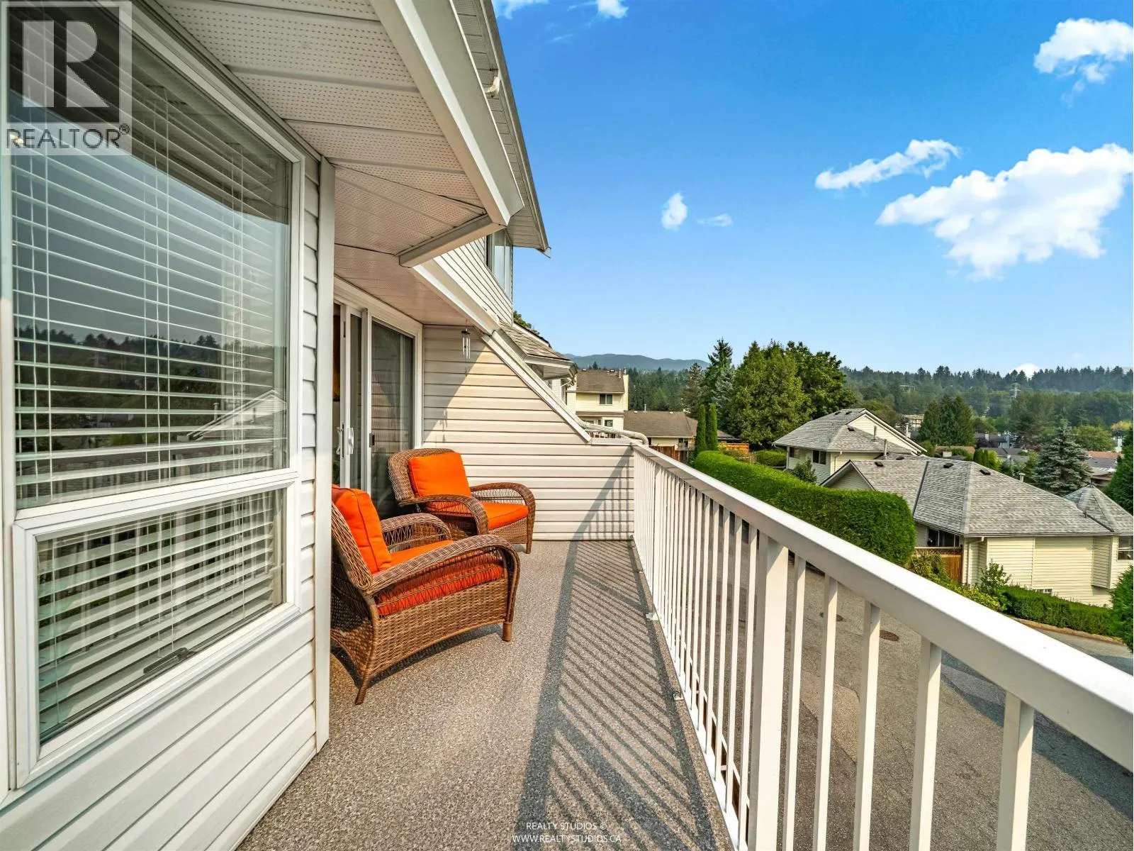 405 1176 FALCON DRIVE