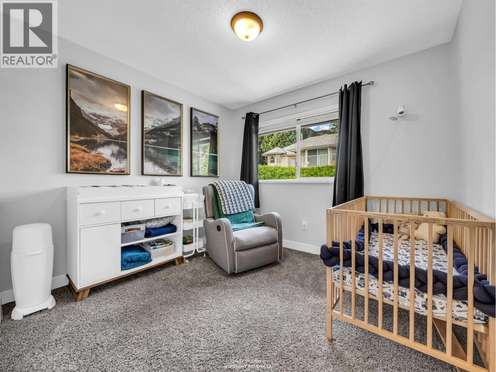 405 1176 FALCON DRIVE