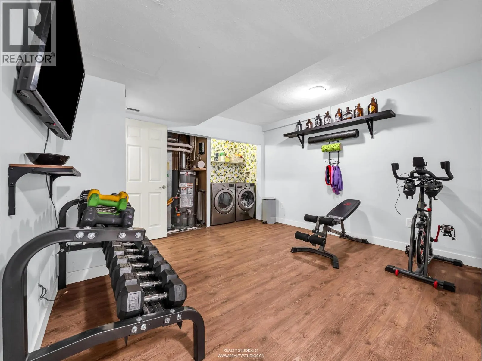 405 1176 FALCON DRIVE