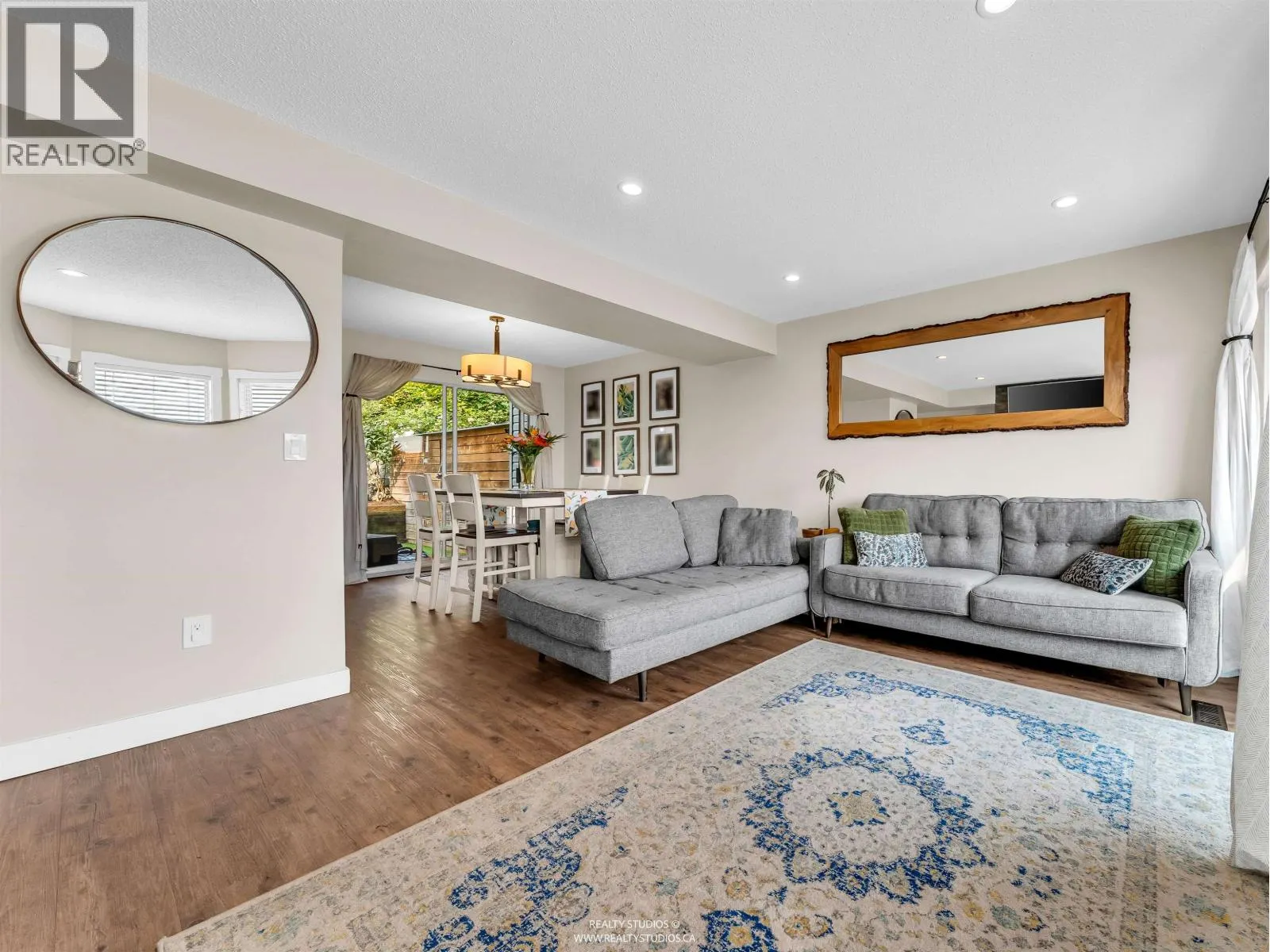 405 1176 FALCON DRIVE