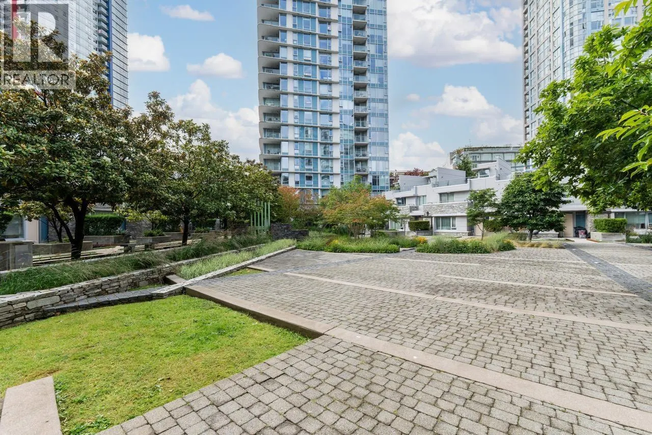 3103 188 KEEFER PLACE