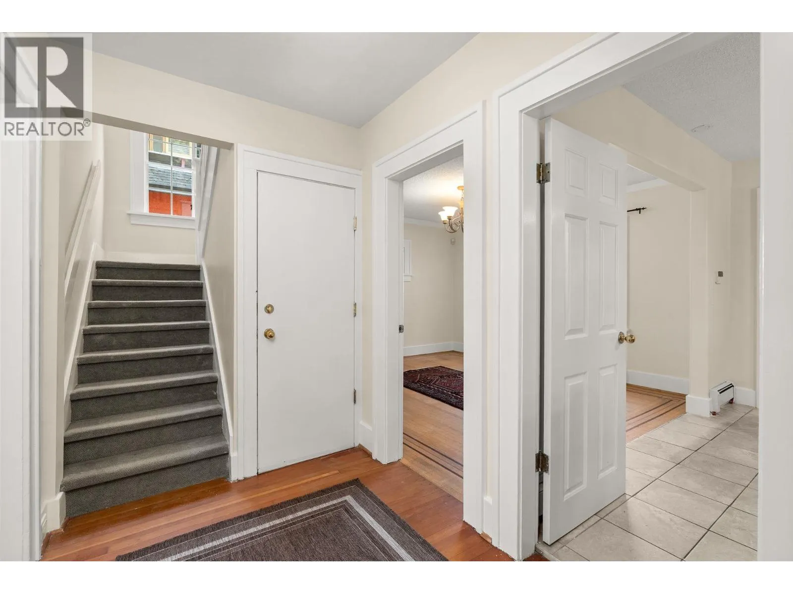 909 W 18TH AVENUE