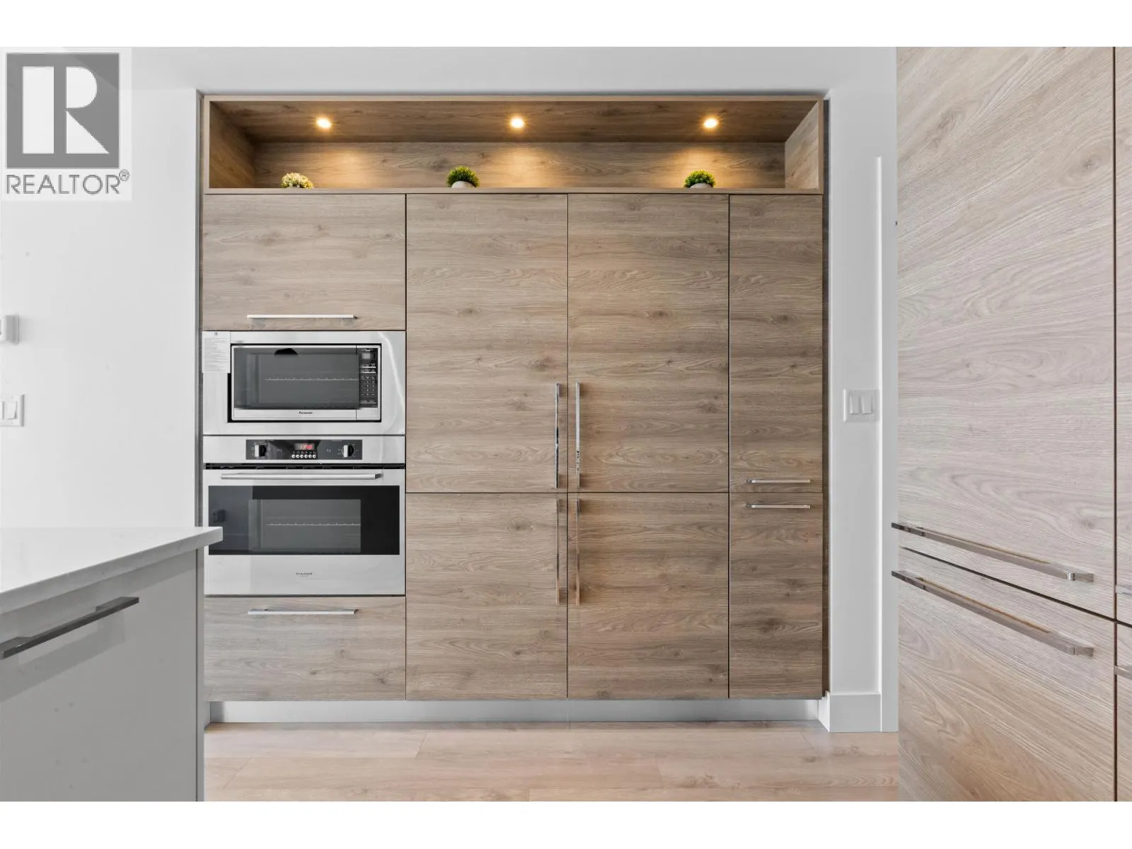 1007 7388 KINGSWAY