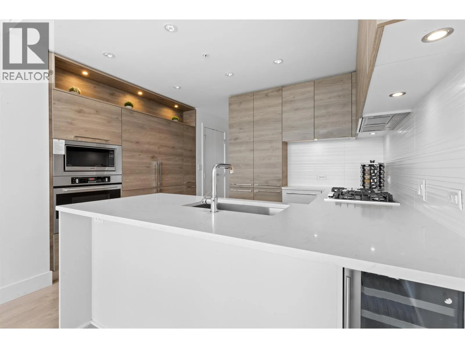 1007 7388 KINGSWAY