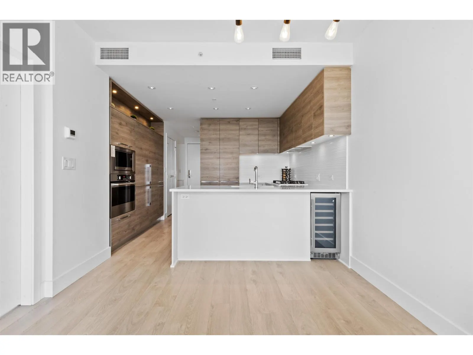 1007 7388 KINGSWAY