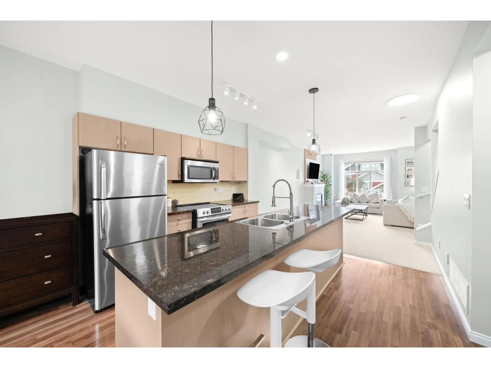 5 19455 65 AVENUE