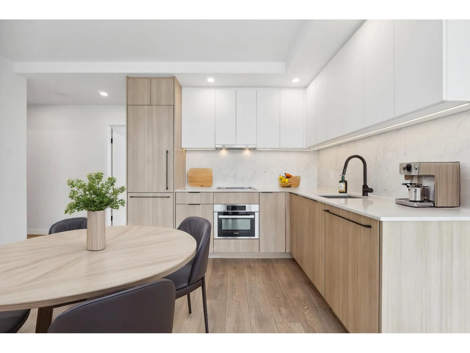 1411 13685 102 AVENUE