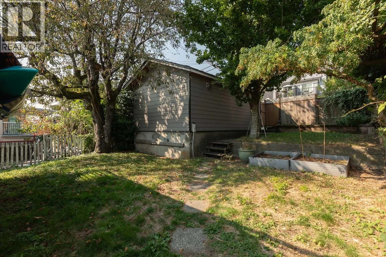 3853 FRANCES STREET