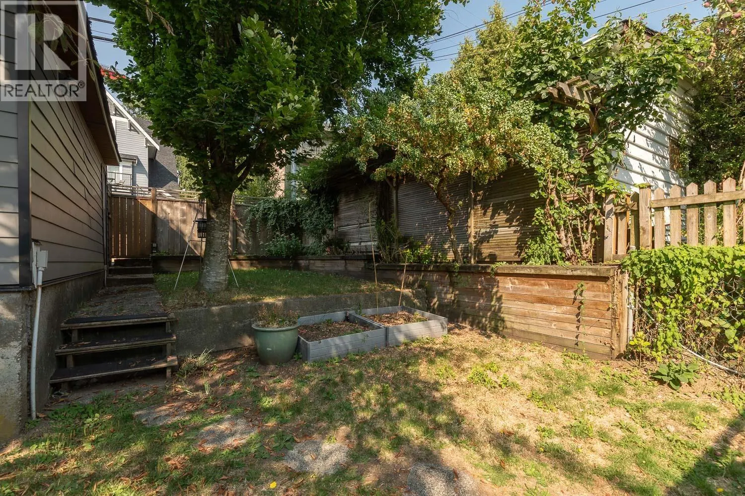 3853 FRANCES STREET