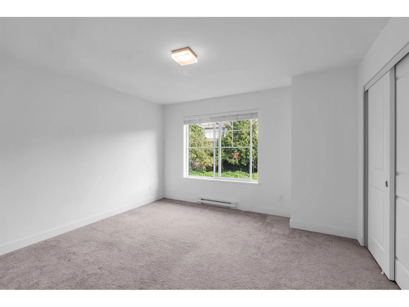 4 20487 65 AVENUE