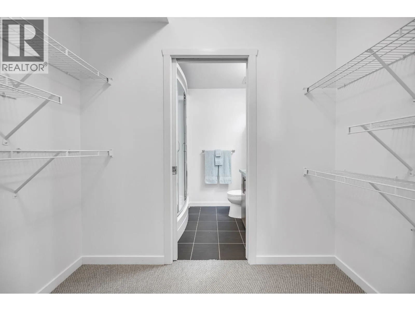 205 2239 KINGSWAY