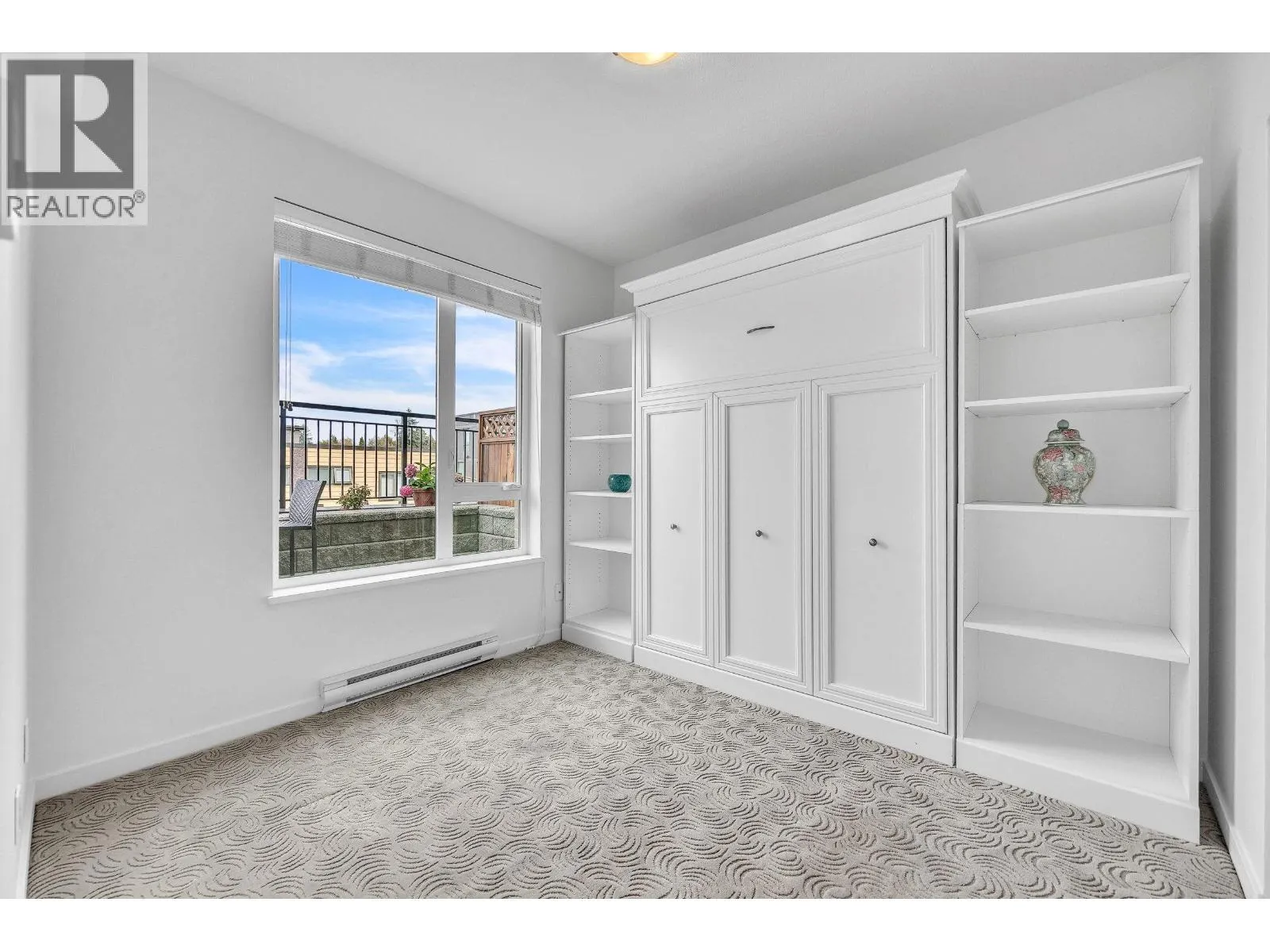 205 2239 KINGSWAY
