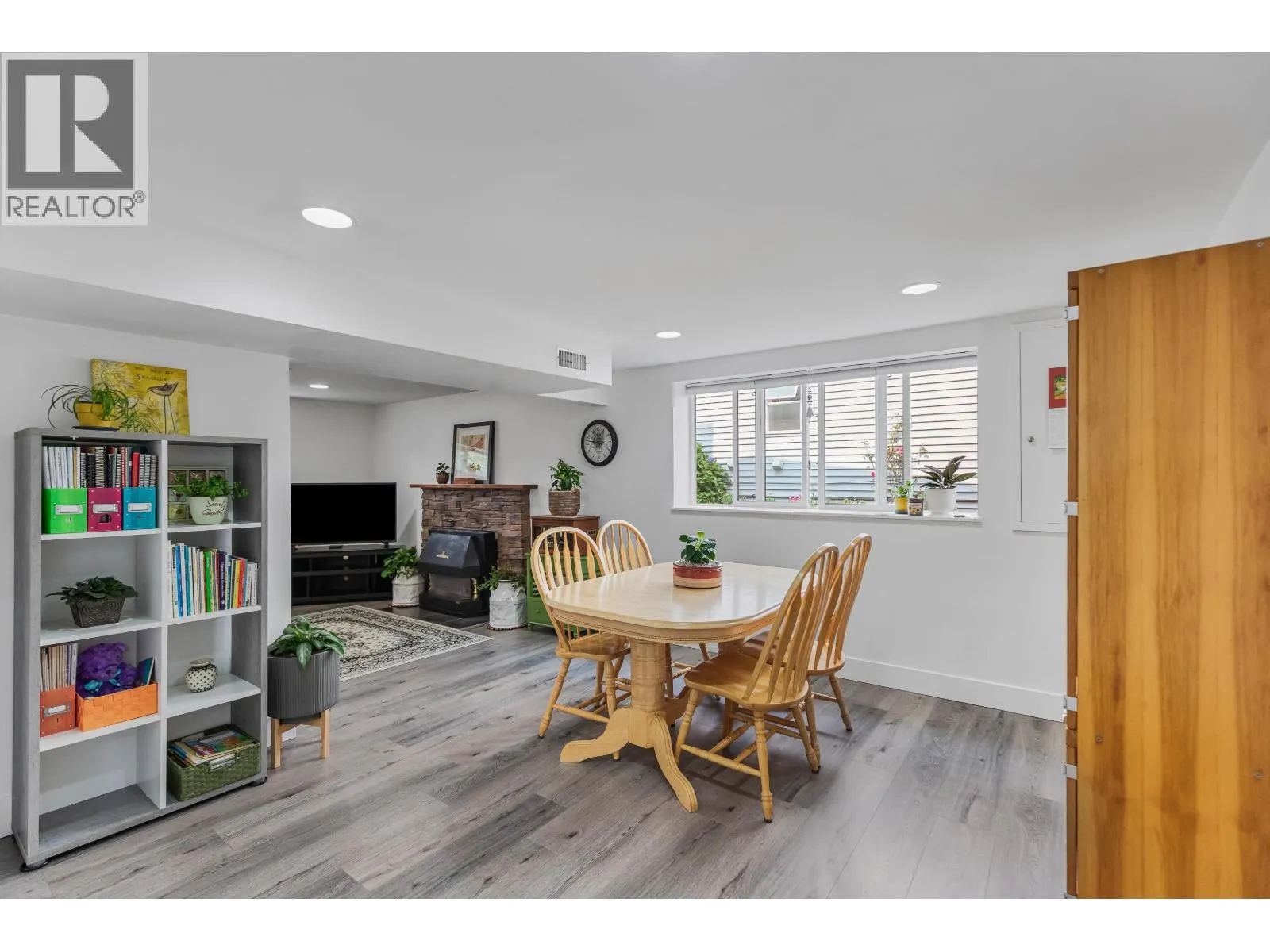 12430 208 STREET