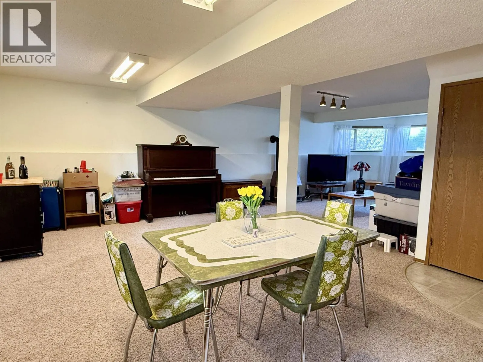 2893 OAKRIDGE CRESCENT
