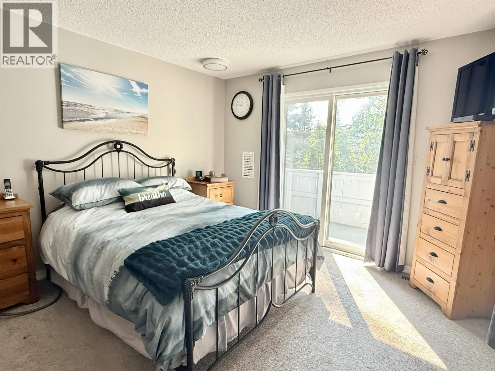 2893 OAKRIDGE CRESCENT