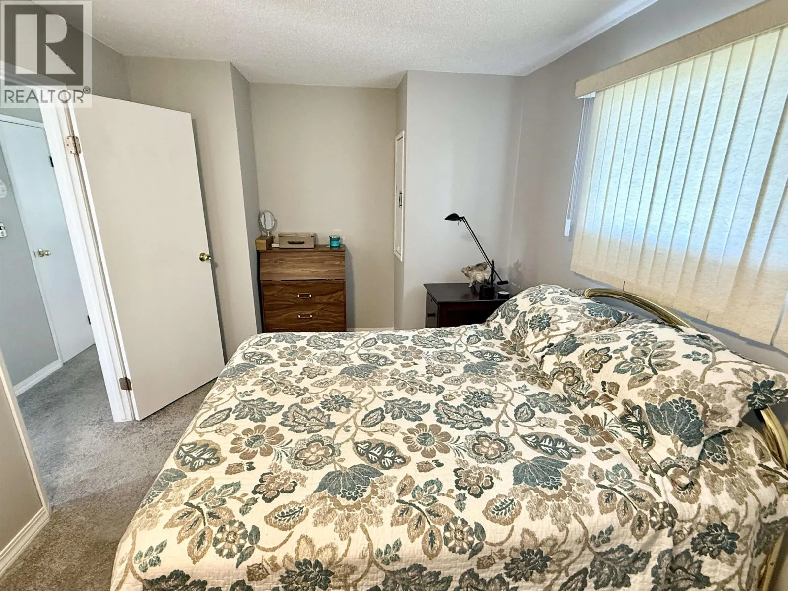 2893 OAKRIDGE CRESCENT