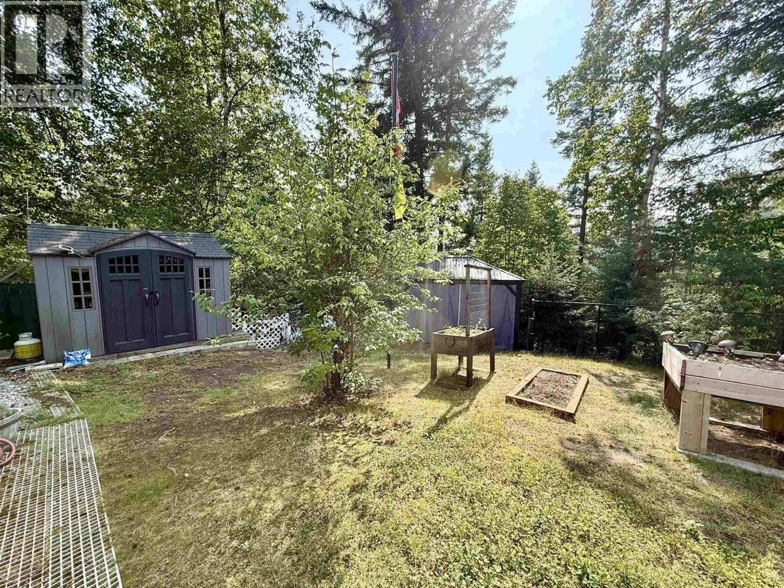 2893 OAKRIDGE CRESCENT