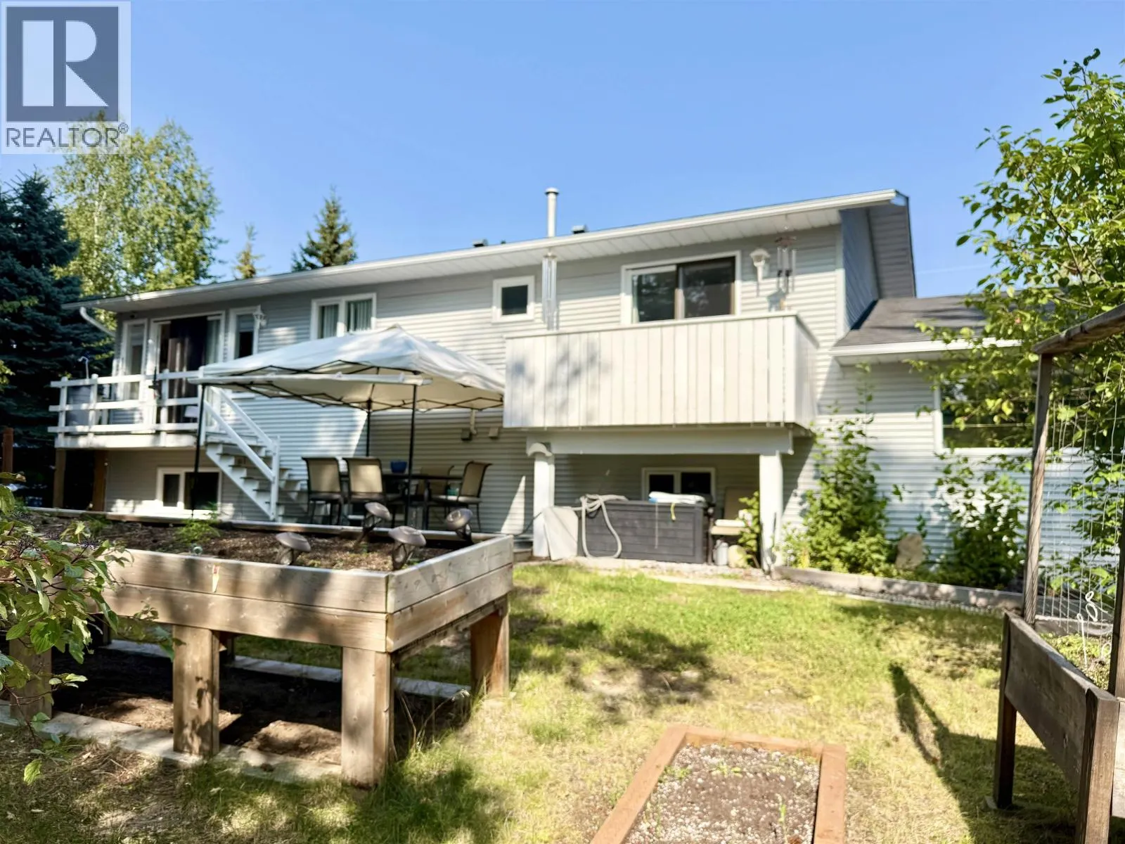 2893 OAKRIDGE CRESCENT