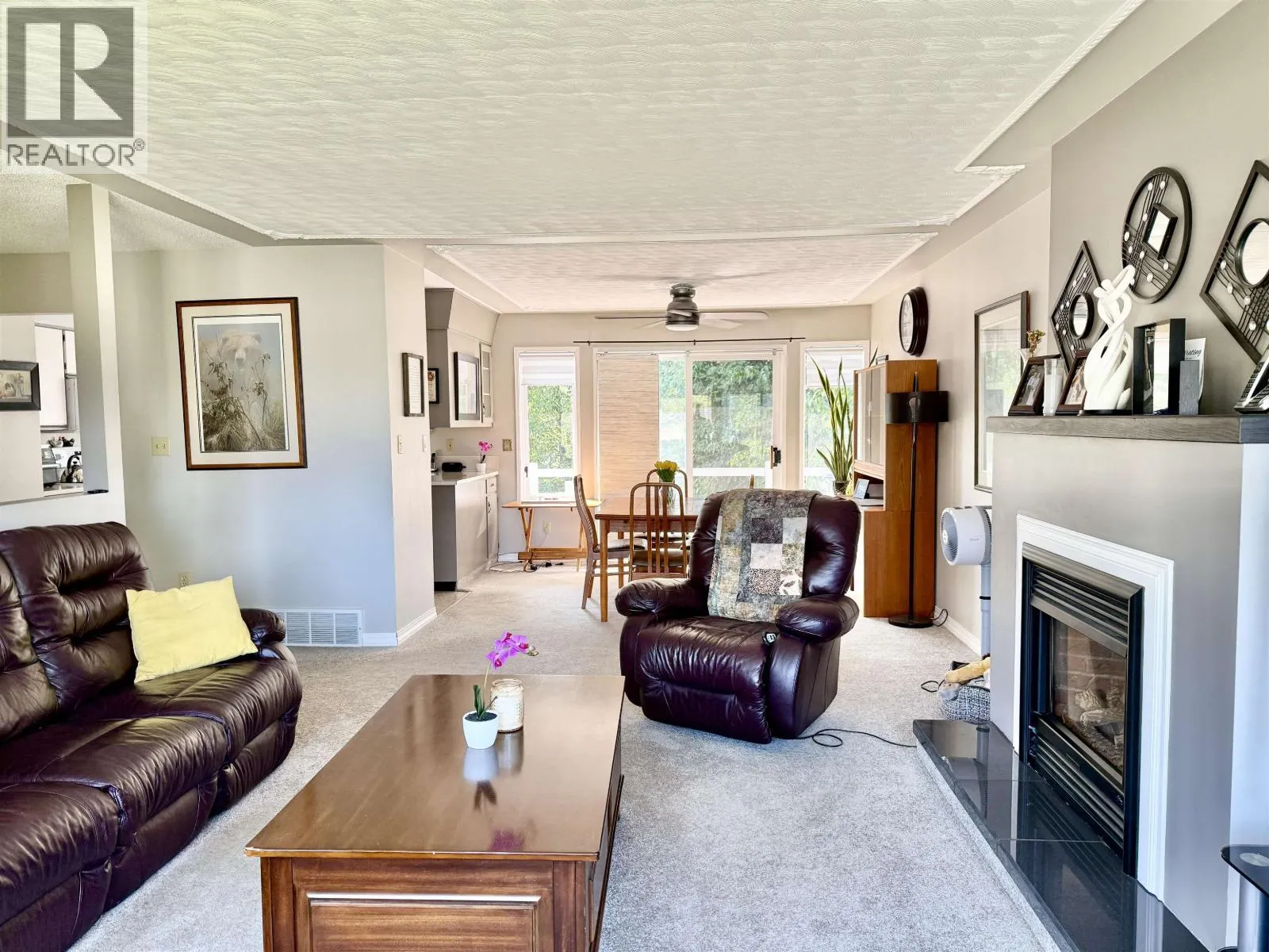 2893 OAKRIDGE CRESCENT